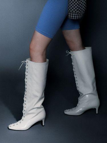 Lumina Boots- White - HYOON - Modalova