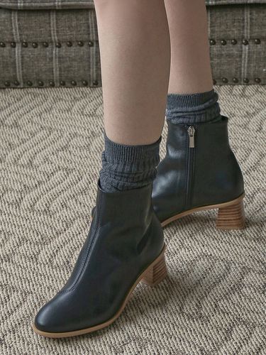 Romi Ankle Boots - 3 Colors - LOWFLOW - Modalova