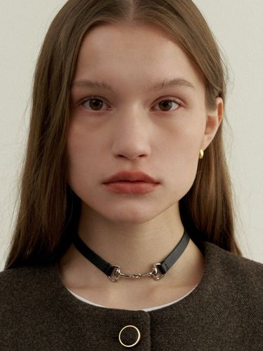 Classic Buckle Leather Choker - LOVE ME MONSTER - Modalova