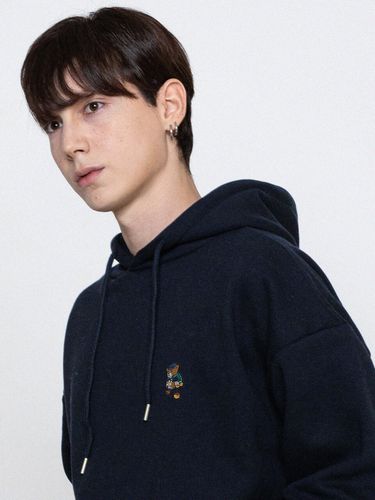 Daisy Bouquet Bear Embroidered Hoodie_Navy - GRAVER - Modalova