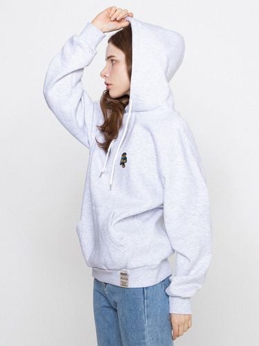 Daisy Bouquet Bear Embroidered Hoodie - GRAVER - Modalova