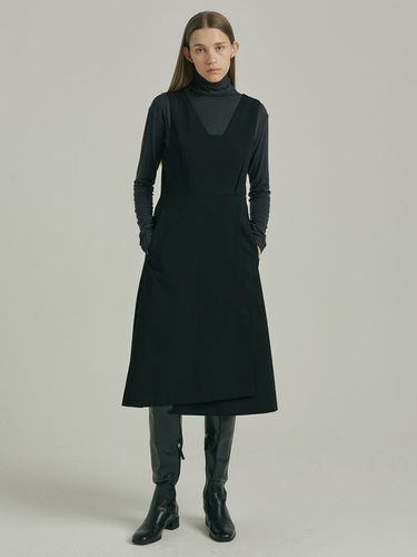 V-Neck Layered Dress _Black - ahwe - Modalova