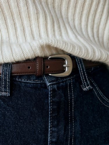 Simple Slim Leather Belt_Brown - LOEIL - Modalova