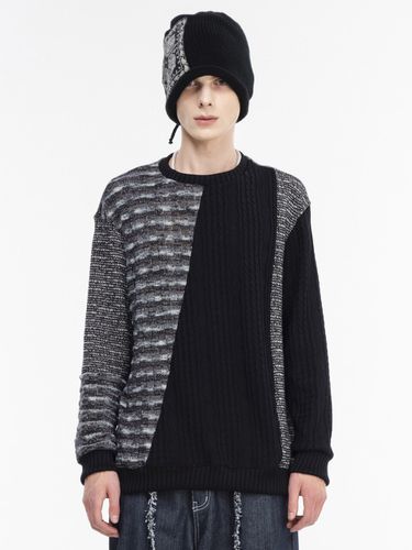 Multi Fabric Combine Knit (Black) - The GREATEST - Modalova