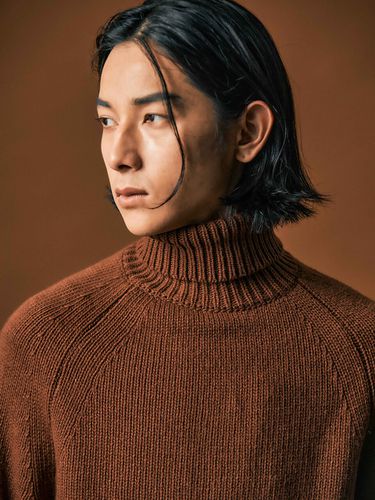 E-Turtleneck Pullover _ Brown - EDWARDMAX - Modalova