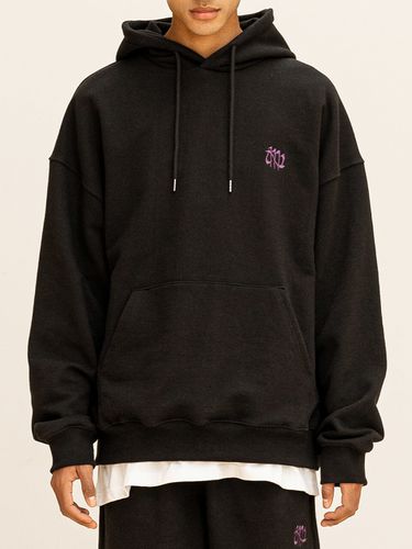 Grating Emblem Oversized Hoodie MFTHD008-BK - MASSNOUN - Modalova