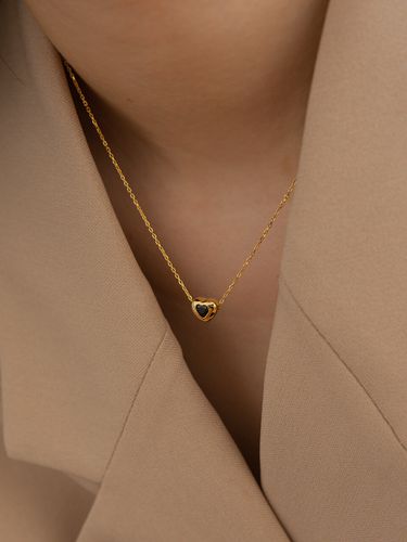 Volume Black Heart Pendant Necklace _ , Gold - LUNNE - Modalova