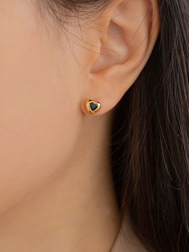 Volume Black Heart Stud Earring _ Gold - LUNNE - Modalova