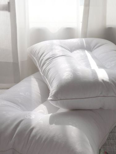 Cozy Antibacterial Stretch Pillow - DECOVIEW - Modalova