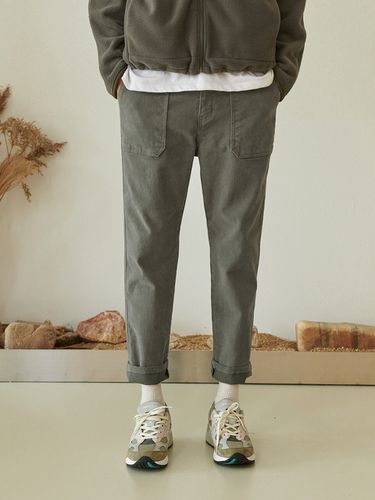 Tapered Fatigue Pants (Khaki) - HALBKREIS LAYOUT - Modalova