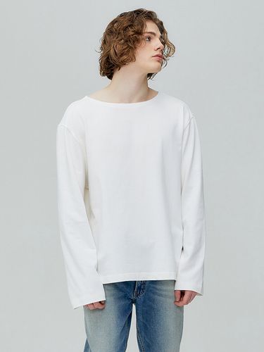 Back Pleats Boat Neck Top [] - FINSDRUCK - Modalova