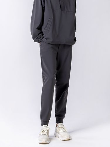 Tricot Warmer Jogger Pants (Napping) Ver.2 - AKIII CLASSIC - Modalova