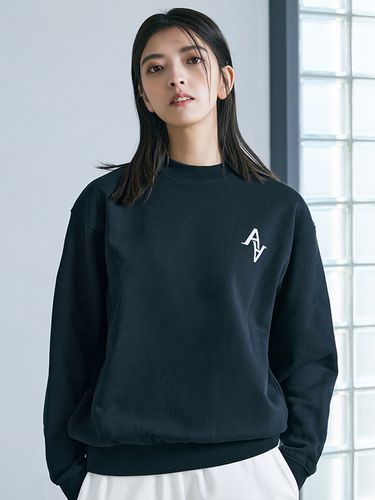 Signature Logo Sweatshirt _ Black - AKIII CLASSIC - Modalova