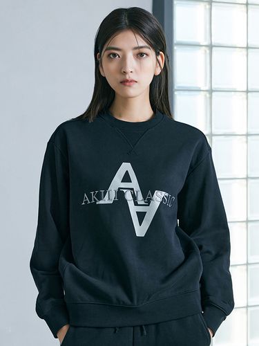 Signature Logo Classic Sweatshirt _ - AKIII CLASSIC - Modalova