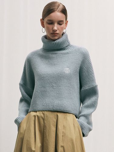 Nicole Turtleneck Crop Knit Sweater _Blue - NICK&NICOLE - Modalova