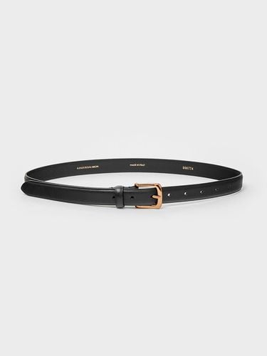 Bold Buckle Leather Belt _ Black - KINDERSALMON - Modalova