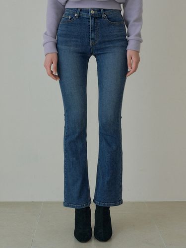 DRO Bootcut Washed Denim Jeans _ - REORG - Modalova