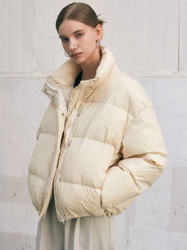 High Neck Over Padded Jacket _Cream - NICK&NICOLE - Modalova