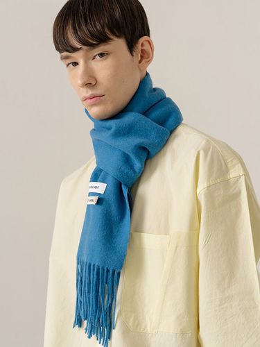 Fringed Wool Muffler _ Blue - BASEMOMENT - Modalova