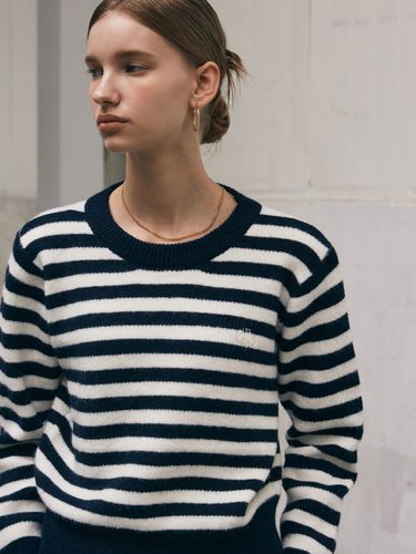 Nicole Stripe Round Neck Knit Sweater _Navy - NICK&NICOLE - Modalova