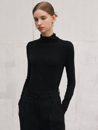 Wool Soft Turtleneck Top _Black - NICK&NICOLE - Modalova