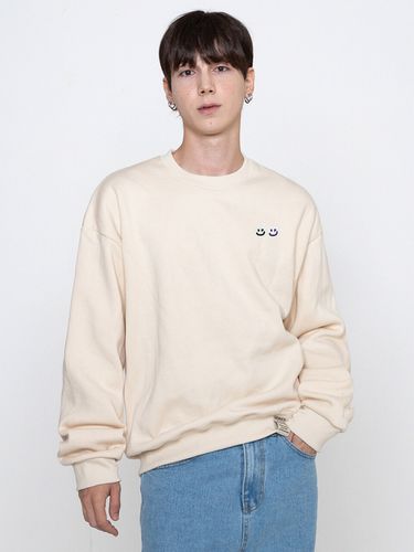 Double Smile Embroidery Sweatshirt_Cream - GRAVER - Modalova