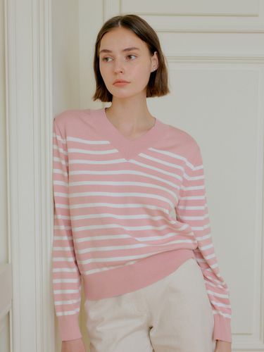 Line Stripe Knit Top_Pink - YUPPE - Modalova