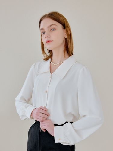 Round Shirring Shirt_White - YUPPE - Modalova