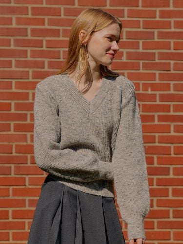 V-Neck Cashmere Knit_Gray - YUPPE - Modalova