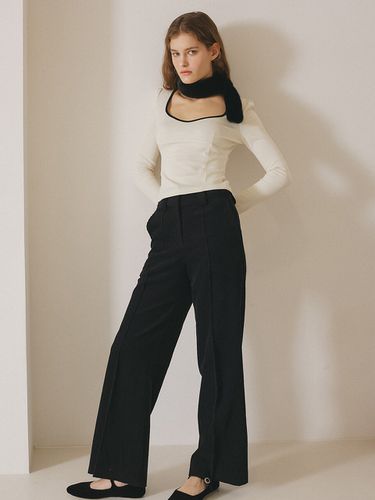 Semi Wide Corduroy Pants _ Black - VEM.VER - Modalova