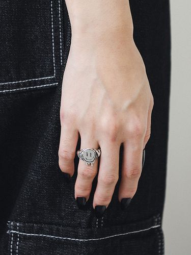 Crying Smile Ring [925 silver] - GRAYNOISE - Modalova