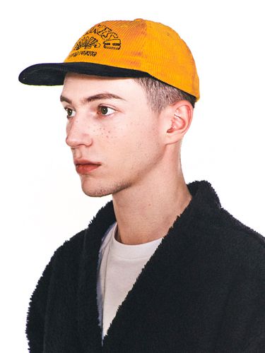 Weird Logo Flat Brim Corduroy Cap _ - FREAKISH BUILDING - Modalova