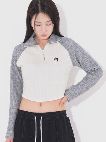 Official Wave Cropped Half Zip Pullover _ - PIECEMAKER - Modalova