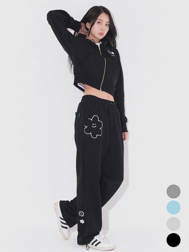 Daisy Zip Hoodie Pants Set-up _ 4 colors - PIECEMAKER - Modalova