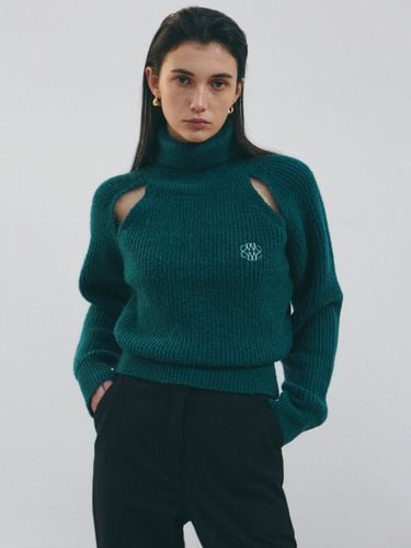 Nicole Turtleneck Cut Out Sweater _Deep Green - NICK&NICOLE - Modalova