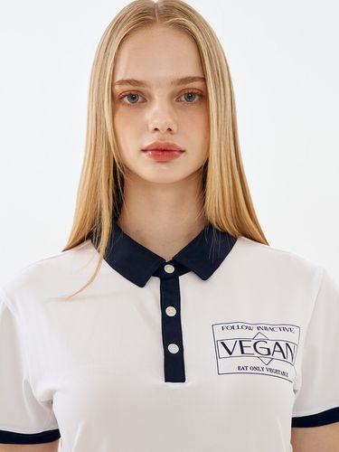 Vegan Printed Two Tone Polo Shirt _ White + Navy - INJIACTIVE - Modalova