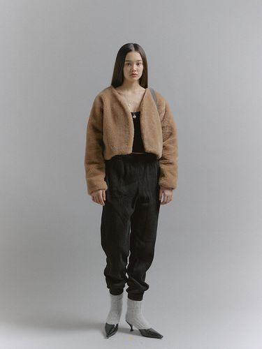 Mini Soft Fur Jacket _Beige - SOFT SEOUL - Modalova