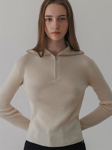 Brenda Half Zip Merino Wool Sweater _ 3 Colors - URAGO - Modalova