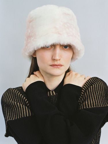 Fur Lampshade Hat Pink - AWESOME NEEDS - Modalova