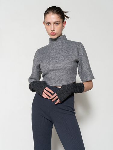 Mock Neck Cropped Knit Top _ Gray - 320SHOWROOM - Modalova