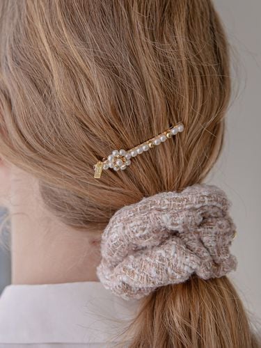 Flower Pearl Hair Clip LFSL0300 - Jean Paul Clarisse - Modalova