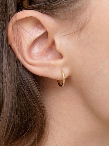 Mm Simple Ring Earrings (2 Colors) - FANTASTIC PLANET - Modalova