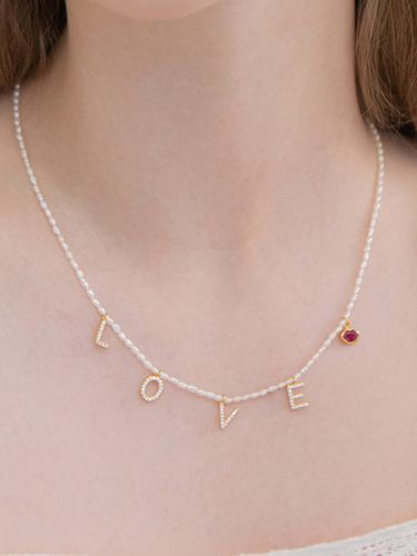 Love Lip Pearl Necklace - FANTASTIC PLANET - Modalova