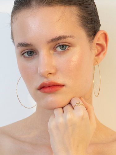 Thin Hoop Earrings (2 Colors) - FANTASTIC PLANET - Modalova