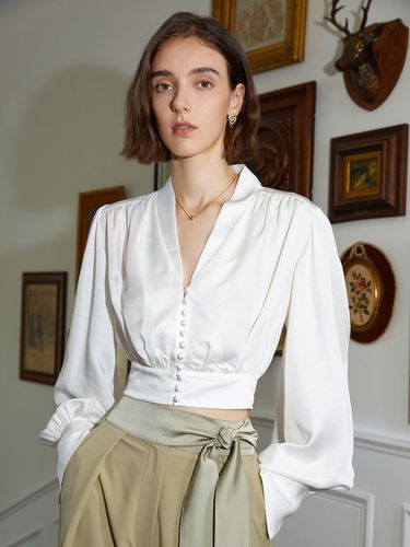 Whiteness Shawl Lapel Cropped Blouse - yyiam - Modalova