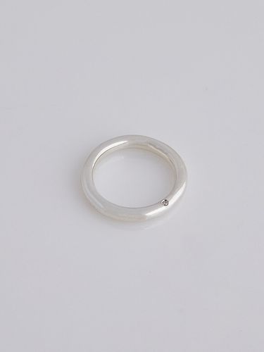 Petite Point Curve Ring - fillow - Modalova