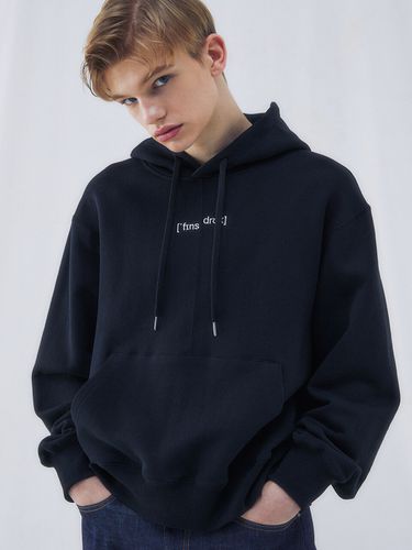 Embroidery Semi-Oversized Hoodie_Black - FINSDRUCK - Modalova