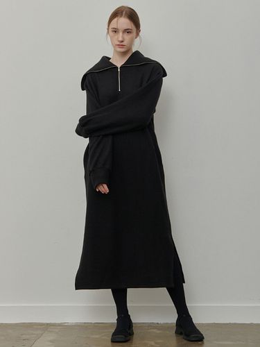 Ribbed Half Zip-up Sweater Dress_Black - camino - Modalova