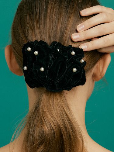 Pearl Rimple Pony Scrunchie - XPIER - Modalova