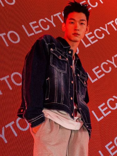 Exclusive Big Stitch Denim Jacket _ - LECYTO - Modalova